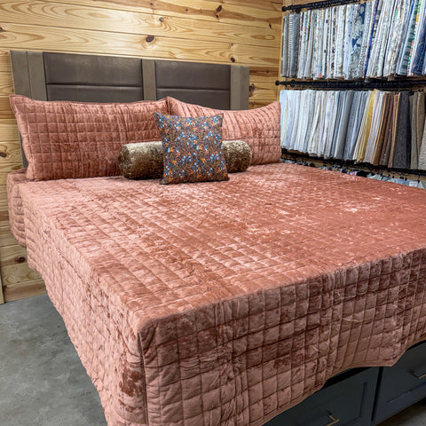 Luxurious Velvet Quilt - RV Fitted or Residential Corners - King and Queen - Washable