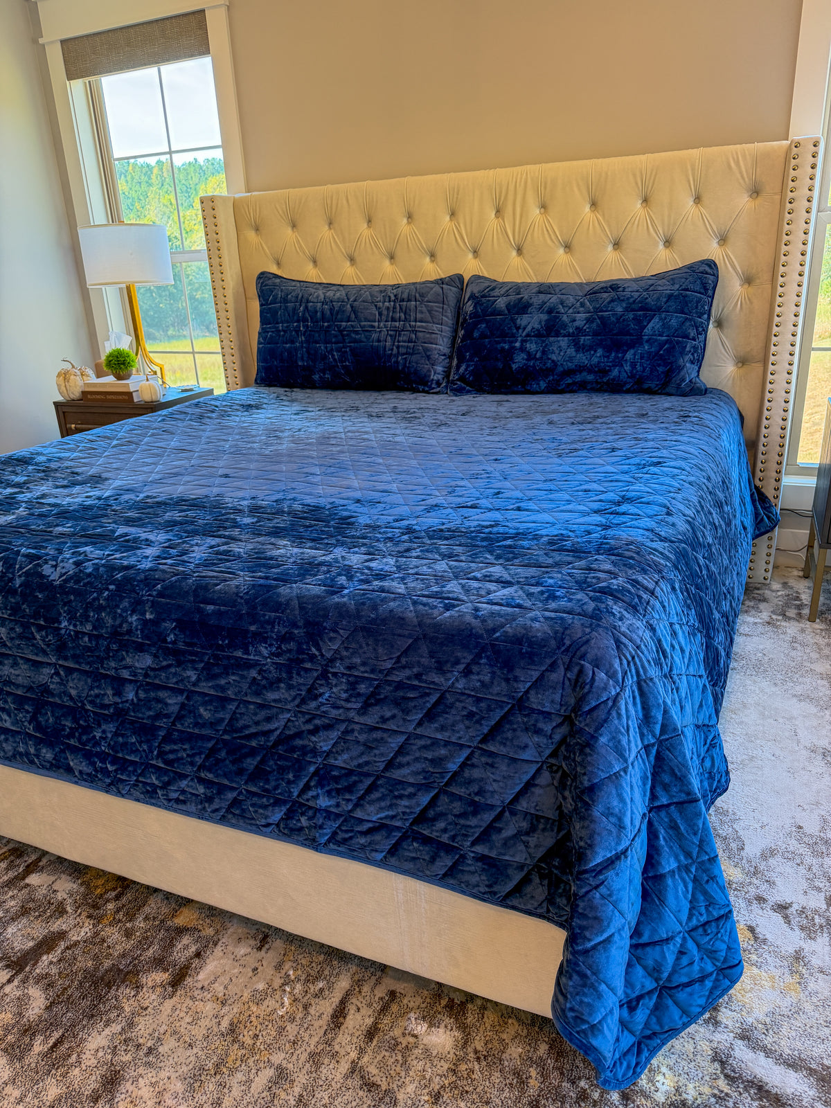 Luxurious Velvet Quilt - RV Fitted or Residential Corners - King and Queen - Washable