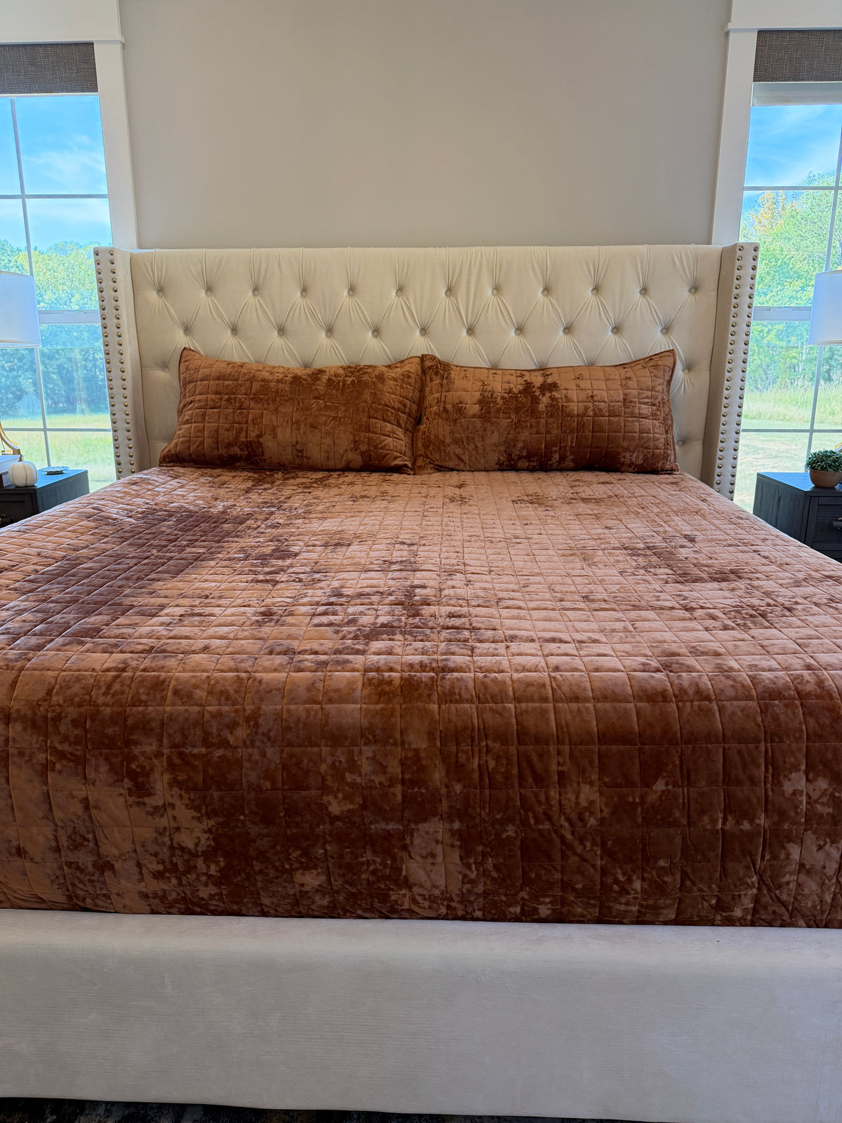 Luxurious Velvet Quilt - RV Fitted or Residential Corners - King and Queen - Washable