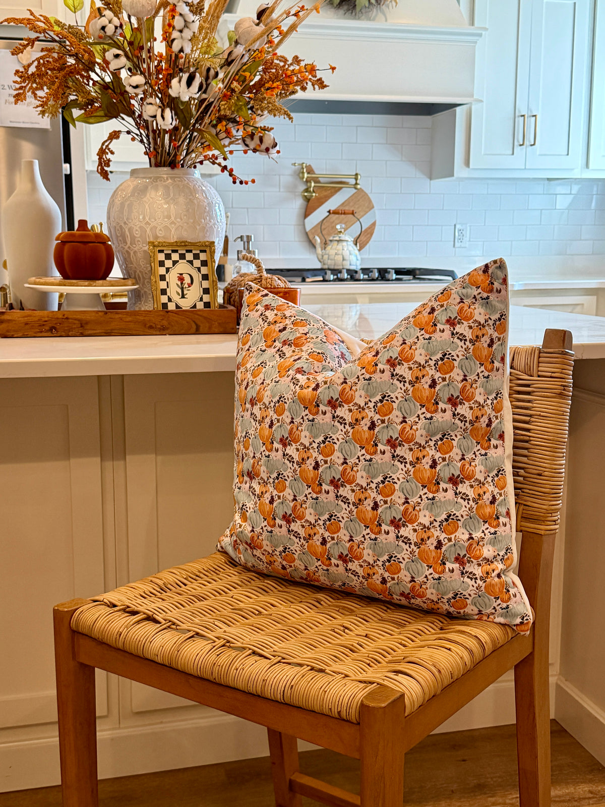 PILLOW COVER, 22"X22" FINISHED SIZE , HIDDEN ZIPPER
