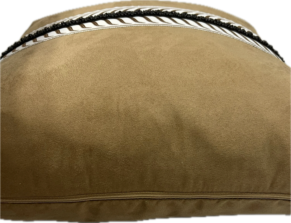 The Safari Pillow
